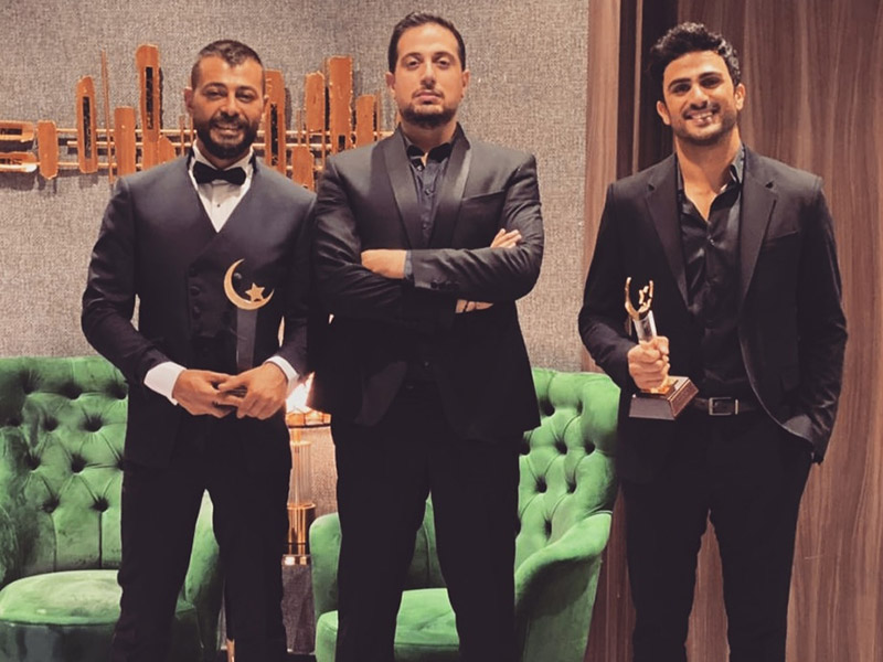 مسلسل "أم بديلة" للمخرج دافيد أوريان يحصد 4 جوائز في حفل جائزة الهلال الذهبي